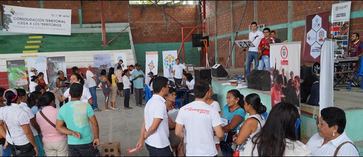 Acto cultural. El grupo musical ‘Compaz’, conformado por colaboradores de la ACR Cauca, amenizó esta jornada con varias canciones inéditas alusivas a la Paz, a los sueños y al perdón. Foto: ACR l Comunicaciones