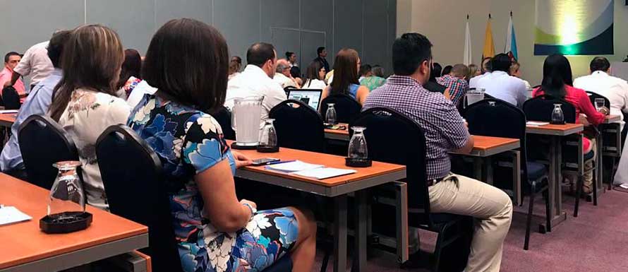 Programa ‘Renace y Emprende’ fue conocido por representantes de 57 cámaras de comercio del país