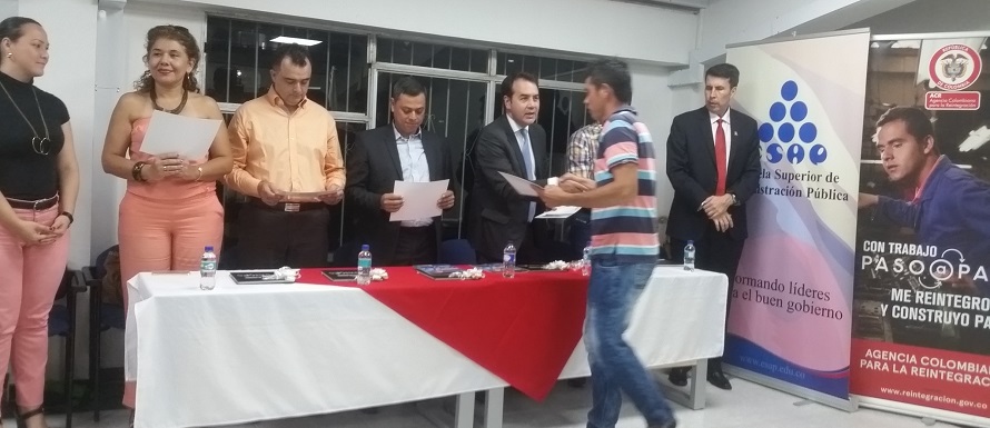 En Santander, 61 hombres y mujeres culminaron su proceso de reintegración