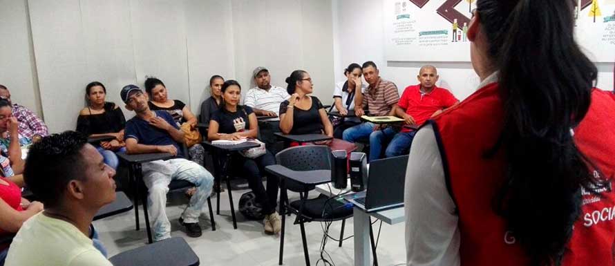 Se gradúan beneficiarios de ‘Renace y emprende’