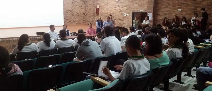 Alcaldía de Floridablanca complementará modelo de educación 