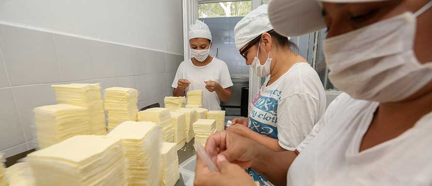 En Barrancabermeja, la ARN apoya formación en productos cárnicos y lácteos