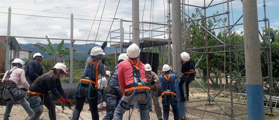 Formación a la medida, estrategia con la que excombatientes encontraron una nueva oportunidad 