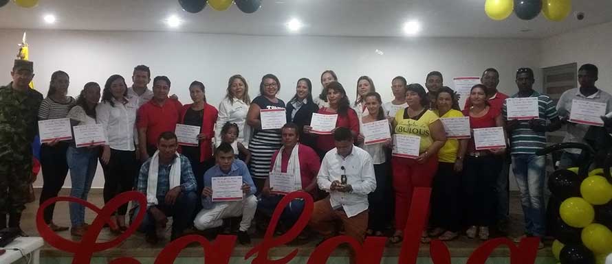 Personas en reintegración se graduaron en ralladura de caucho en Barrancabermeja
