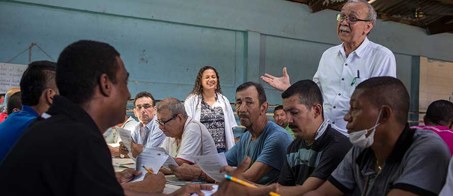 66 adultos cumplirán su sueño de ser bachilleres