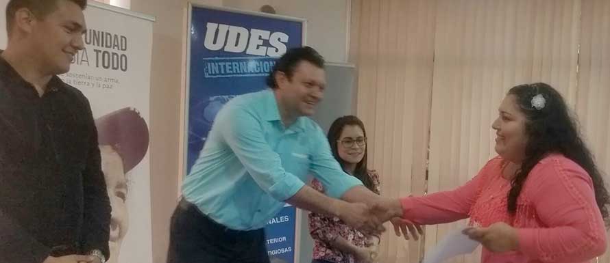 26 personas en reintegración se certificaron en fortalecimiento empresarial por la UDES