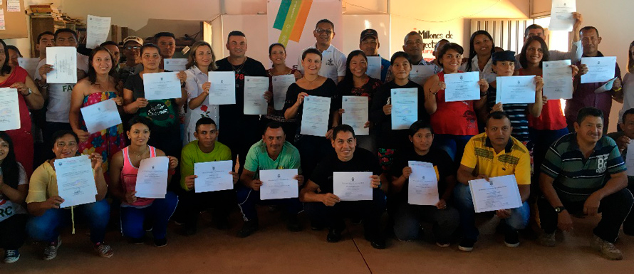 Excombatientes de las FARC culminan ciclo de estudios académicos y formación para el trabajo