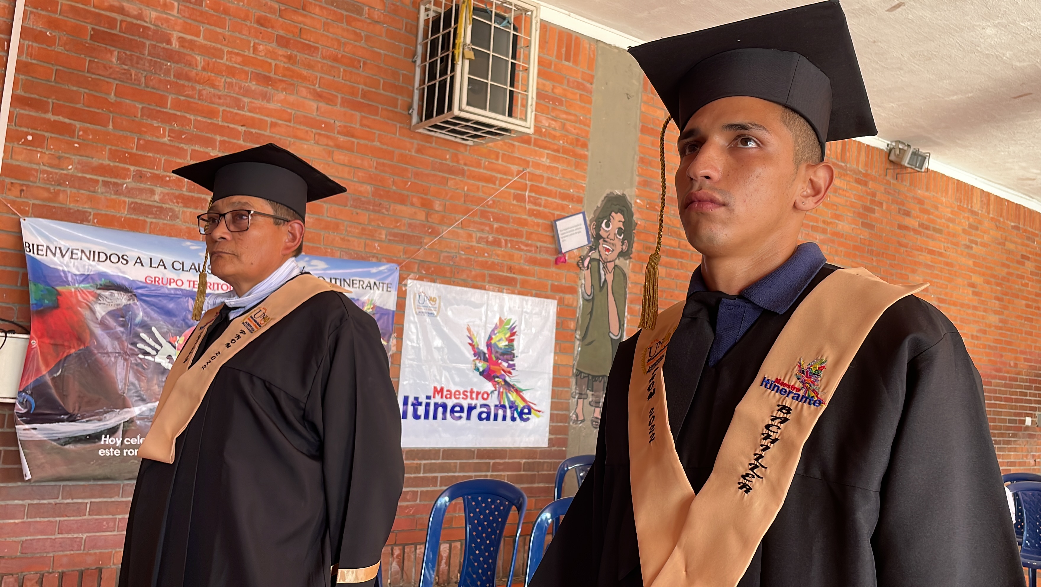 excombatiente en Santander cumplió el sueño de graduarse como bachiller.JPG