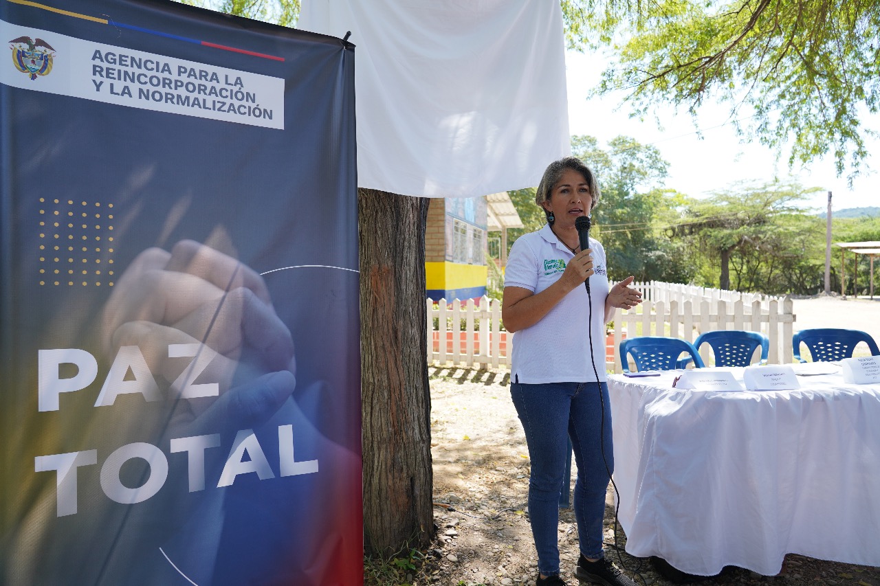 Foto entrega predio San Luis.jpeg