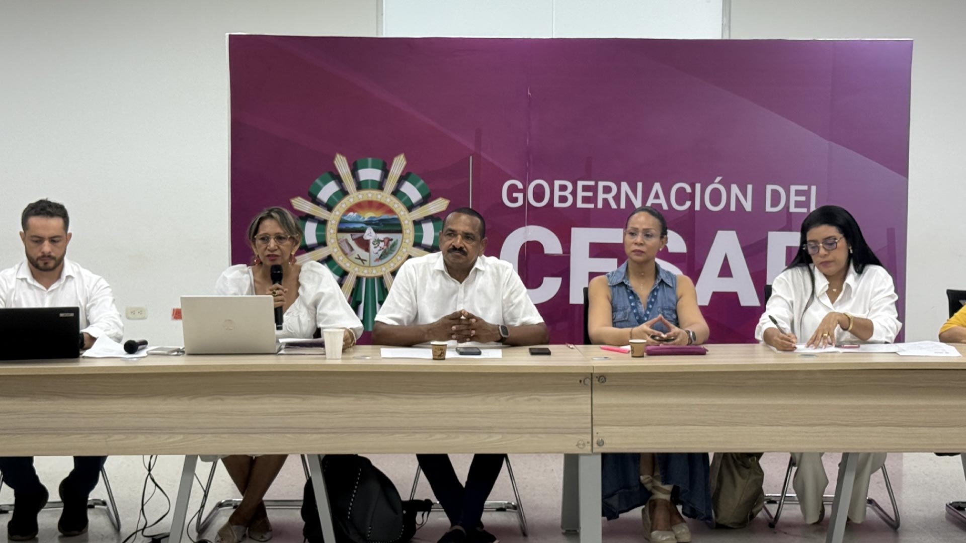 mesa de gobernacion