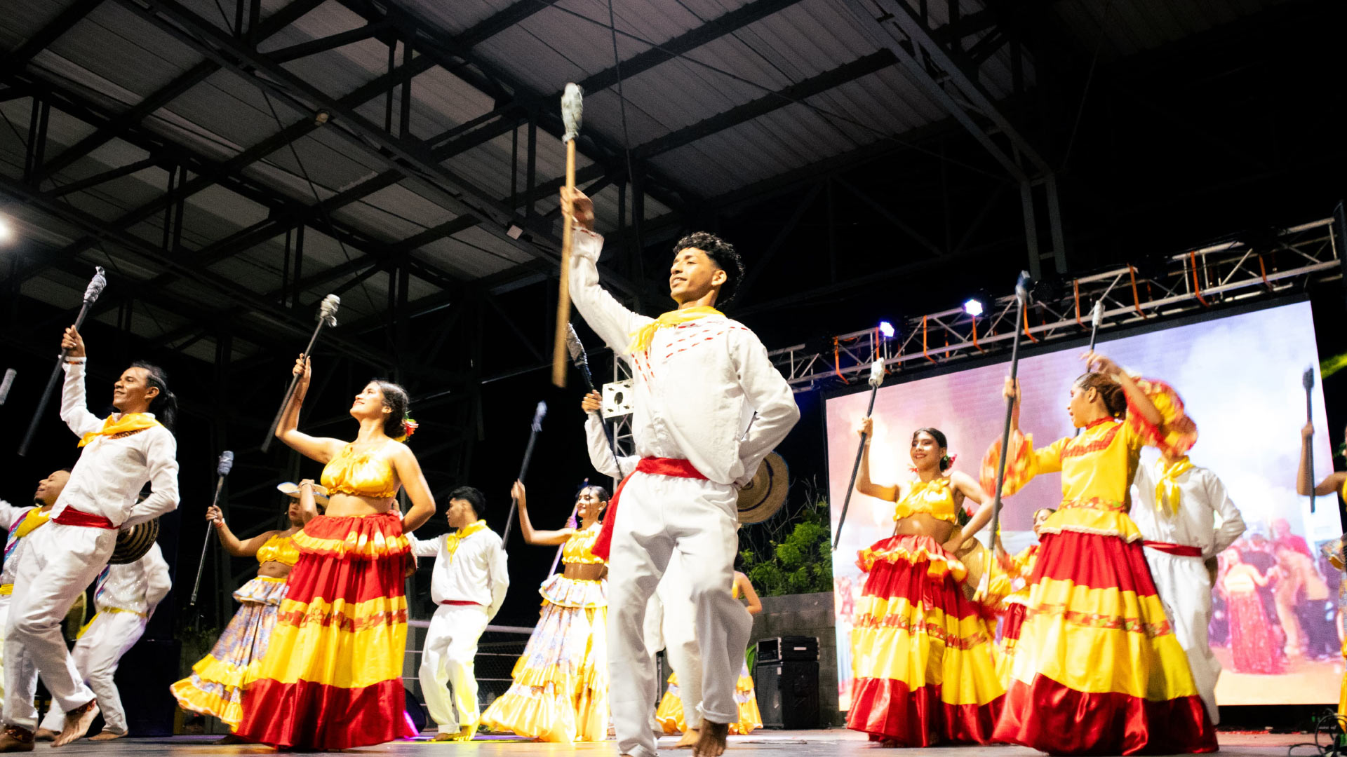 presentación de grupo de baile