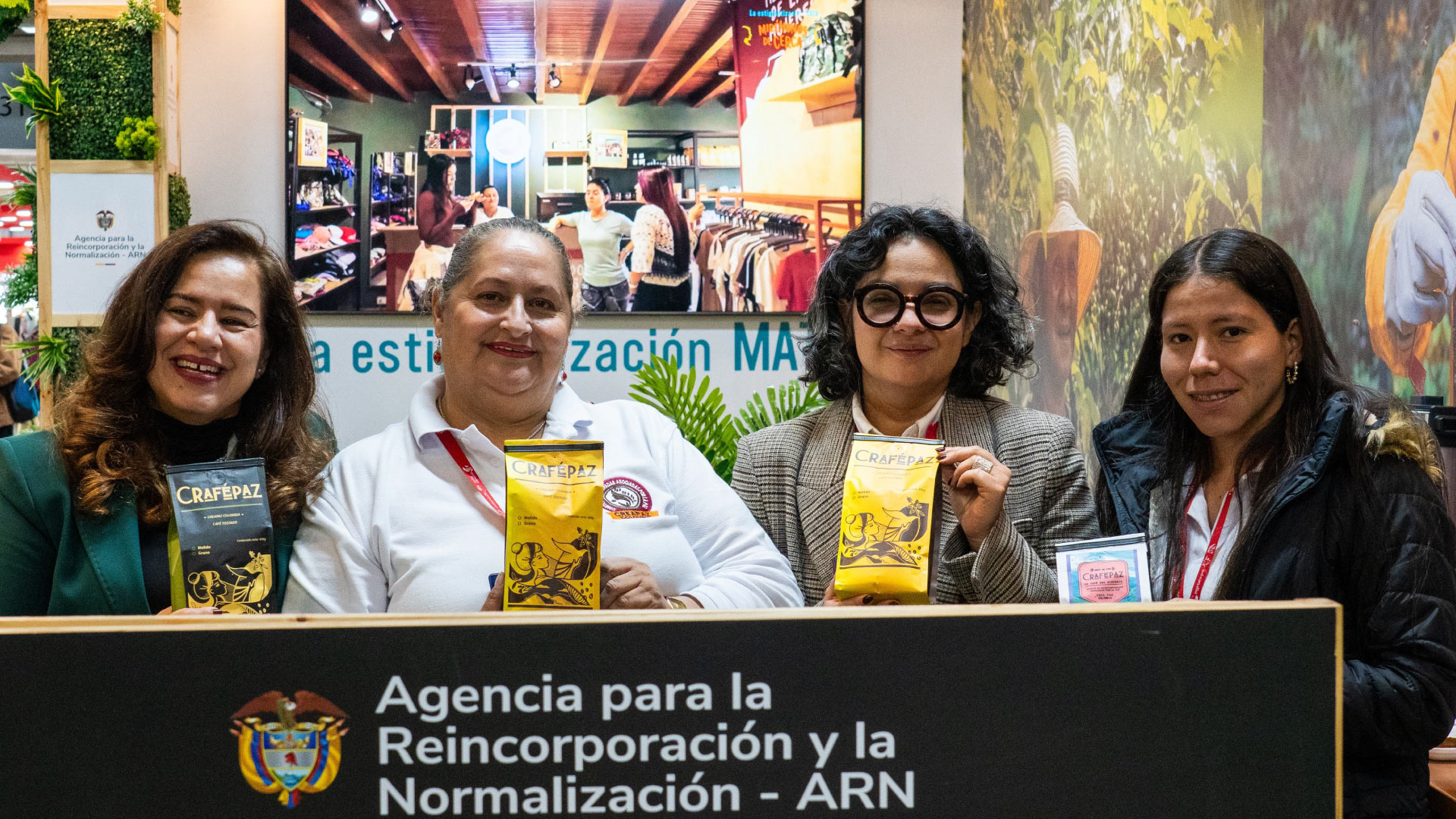 directoras ARN con firmantes en agroexpo