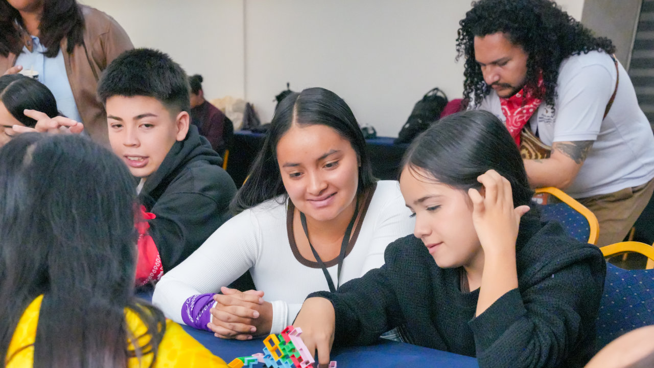 Niñas, niños y jóvenes participan en actividades de ciencia, liderazgo y deporte durante las Agendas de Niñez y Juventud.