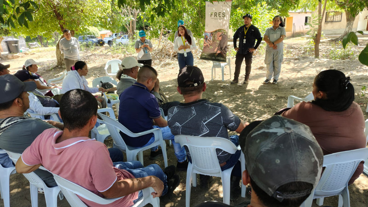 Jornada de la ARN con firmantes de paz en La Guajira para fortalecer 33 emprendimientos mediante acompañamiento e insumos.