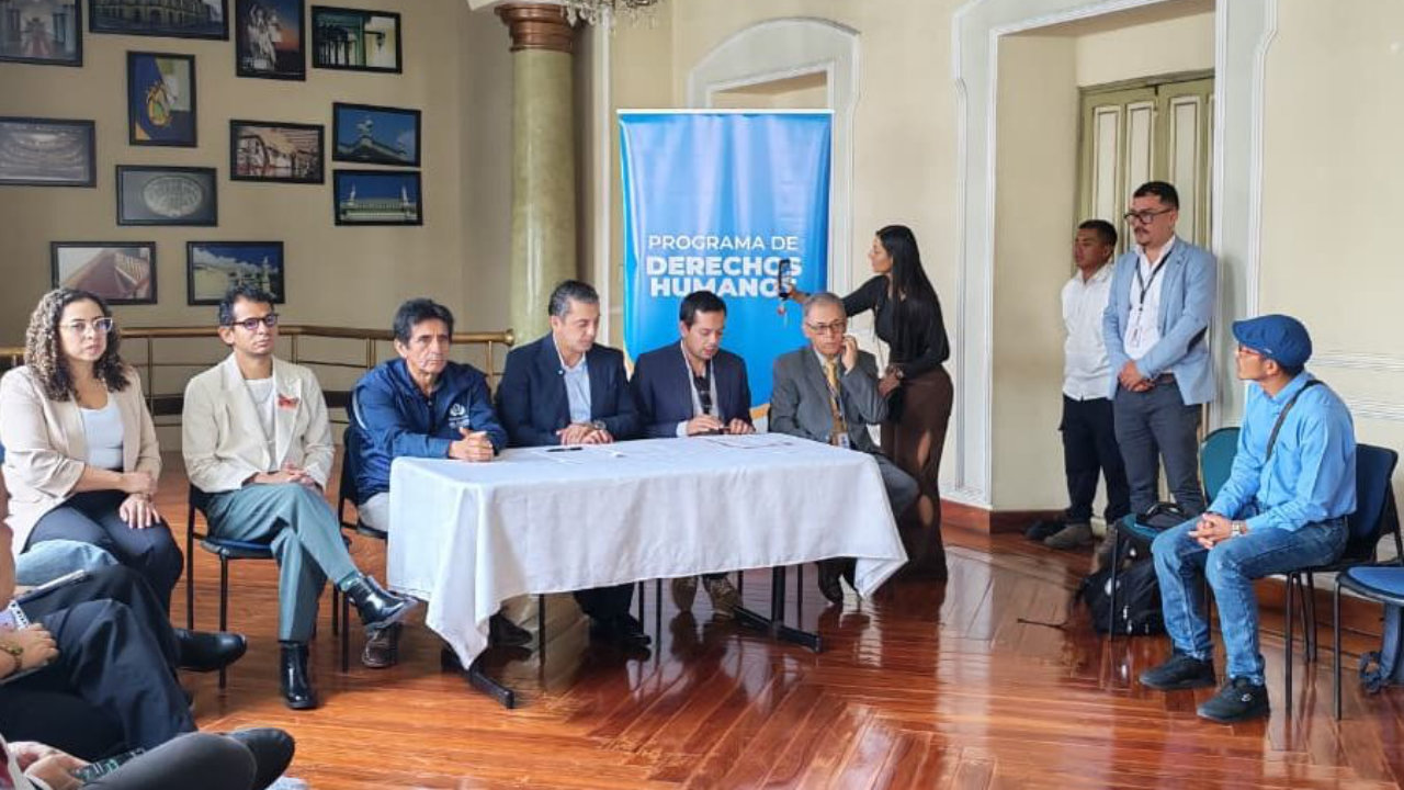 Representantes de diferentes entidades participan en la adopción del Plan Estratégico de Seguridad y Protección