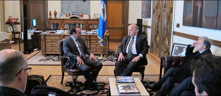 EL DIRECTOR GENERAL DE LA AGENCIA COLOMBIANA PARA LA REINTEGRACIÓN, ALEJANDRO EDER, DURANTE UNA REUNIÓN CON JOSE MIGUEL INSULZA Y UN GRUPO DE INTEGRANTES DE LA ORGANIZACIÓN DE ESTADOS AMERICANOS (OEA).
