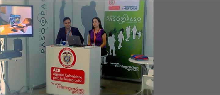 PROFESIONALES DEL CENTRO DE SERVICIOS DE MEDELLÍN COMPARTEN AVANCES DE LA POLÍTICA DE REINTEGRACIÓN SOCIAL Y ECONÓMICA DURANTE LA MUESTRA EMPRESARIAL ANDESCO 2013.