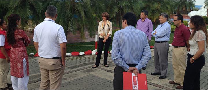 EMPRESARIOS DEL VALLE DEL CAUCA DURANTE RECORRIDO POR HOGAR DE PAZ. FUENTE: ACR L COMUNICACIONES