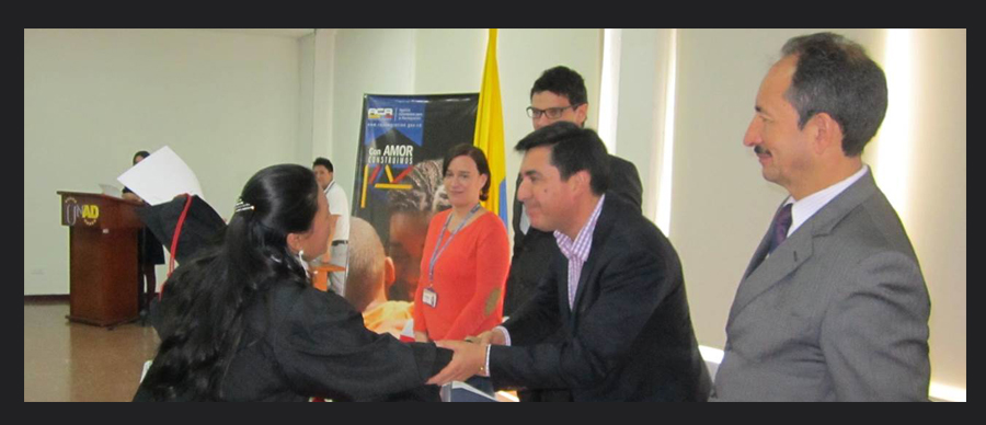 ACTO. PERSONAS QUE FINALIZARON EL PROCESO DE REINTEGRACIÓN RECIBIERON CON GRAN EMOCIÓN SU CERTIFICACIÓN.